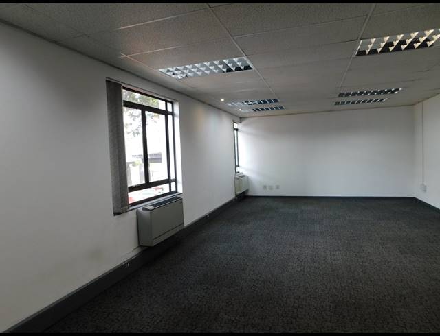 60M² OFFICE TO LET IN HYDE PARK